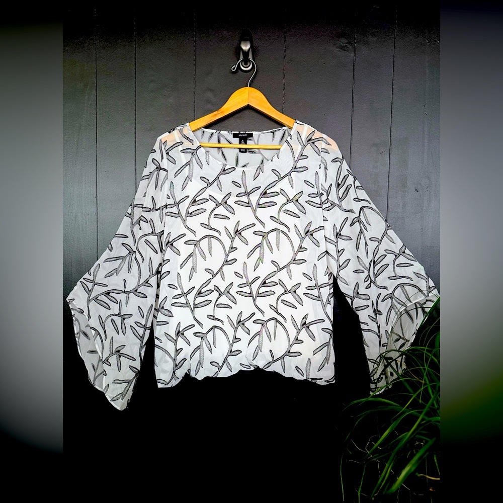 Alfani White Flowy Blouse